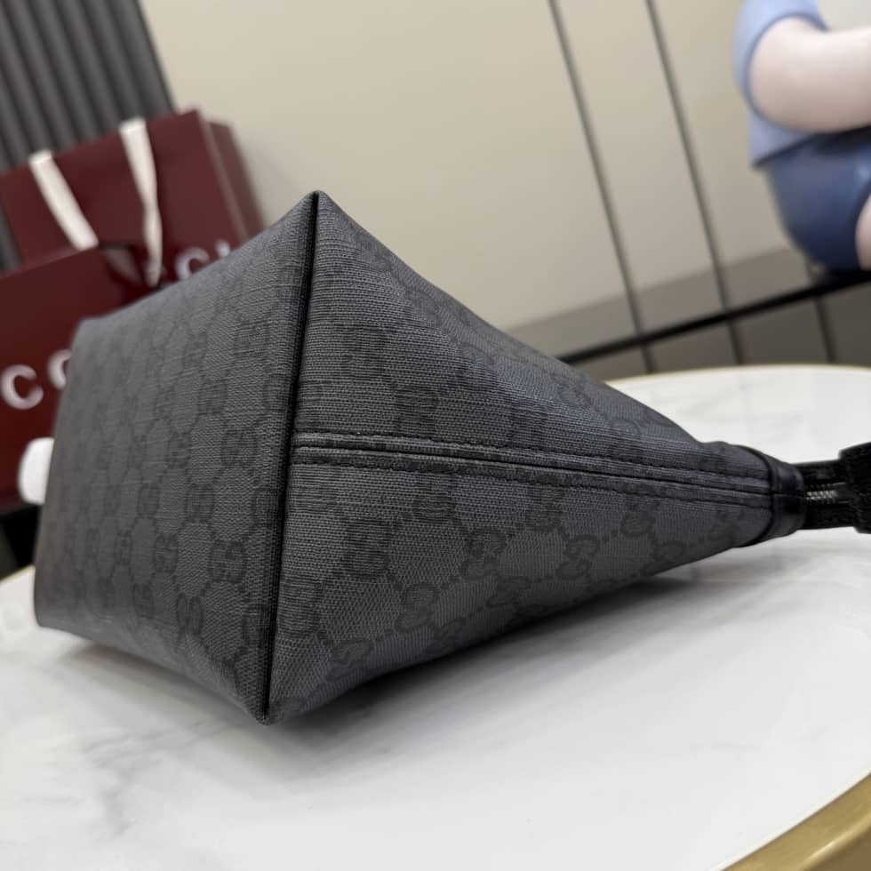 Gucci Essence Small Toiletry Case Black 875159_3_154671 Gucci Essence Small Toiletry Case Black 875159