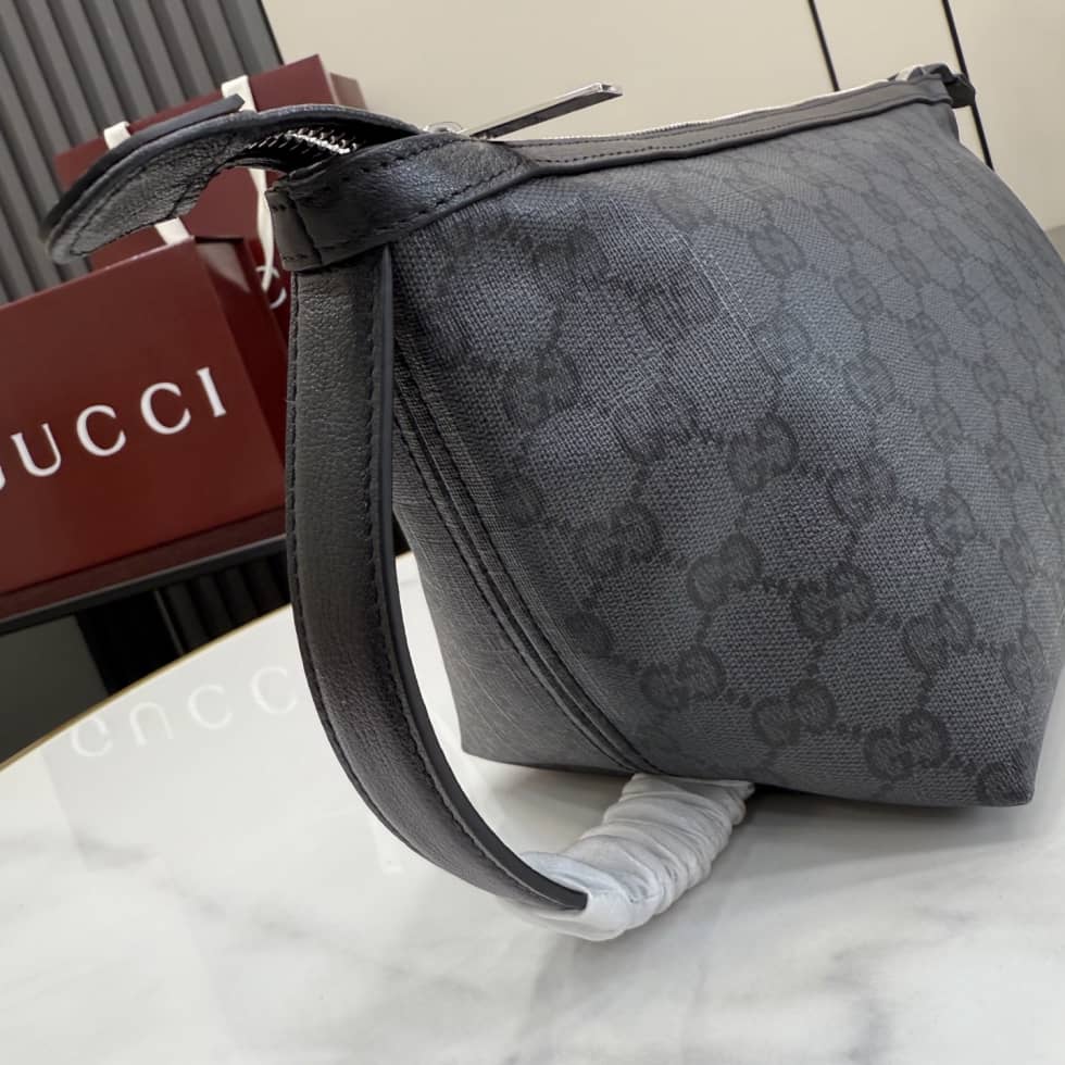 Gucci Essence Small Toiletry Case Black 875159_5_154671 Gucci Essence Small Toiletry Case Black 875159