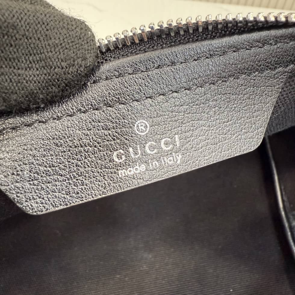 Gucci Essence Small Toiletry Case Black 875159_8_154671 Gucci Essence Small Toiletry Case Black 875159