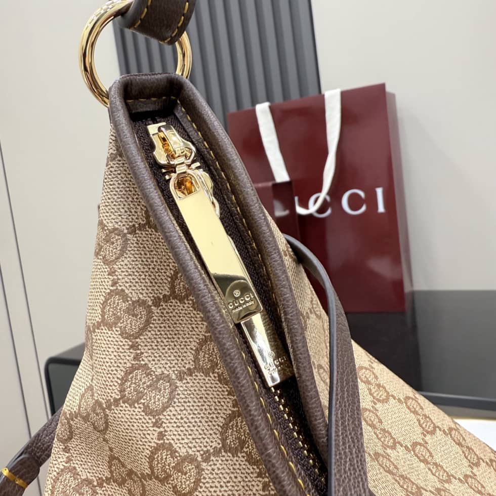 Gucci Canvas Large Shoulder Bag Beige A008NS_6_154761 Gucci Canvas Large Shoulder Bag Beige A008NS