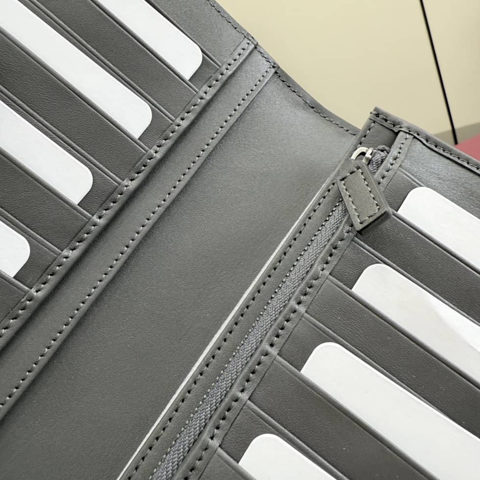 Gucci GG Emblem Gray Long Wallet 850178_8_155911 Gucci GG Emblem Gray Long Wallet 850178