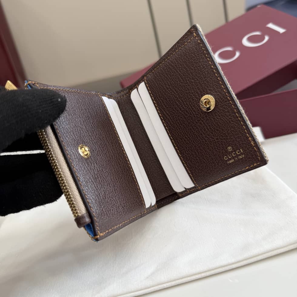 Gucci Logo Plaque Small Wallet Sand Brown_7_156141 Gucci Logo Plaque Small Wallet Sand Brown