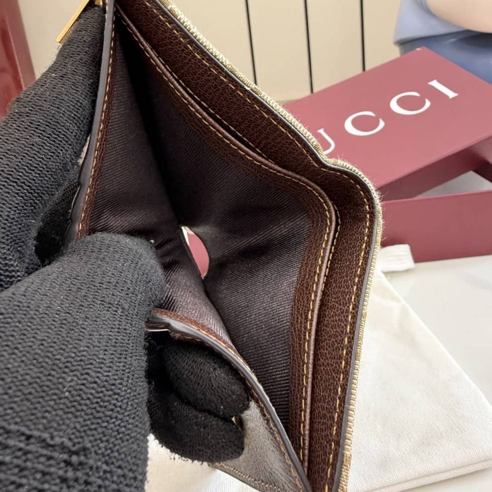 Gucci Logo Plaque Small Wallet Sand Brown_8_156141 Gucci Logo Plaque Small Wallet Sand Brown