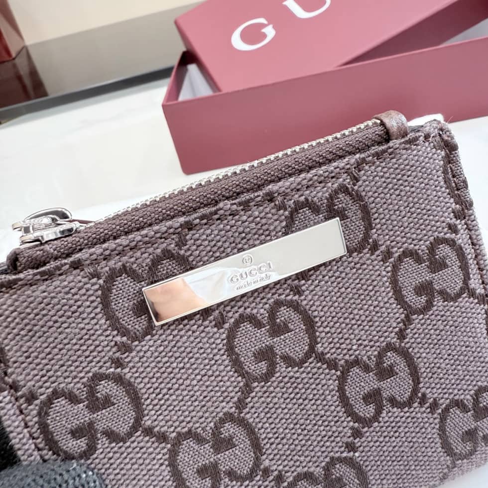 Gucci Logo Plaque Small Wallet Dark Brown 875798_5_156151 Gucci Logo Plaque Small Wallet Dark Brown 875798