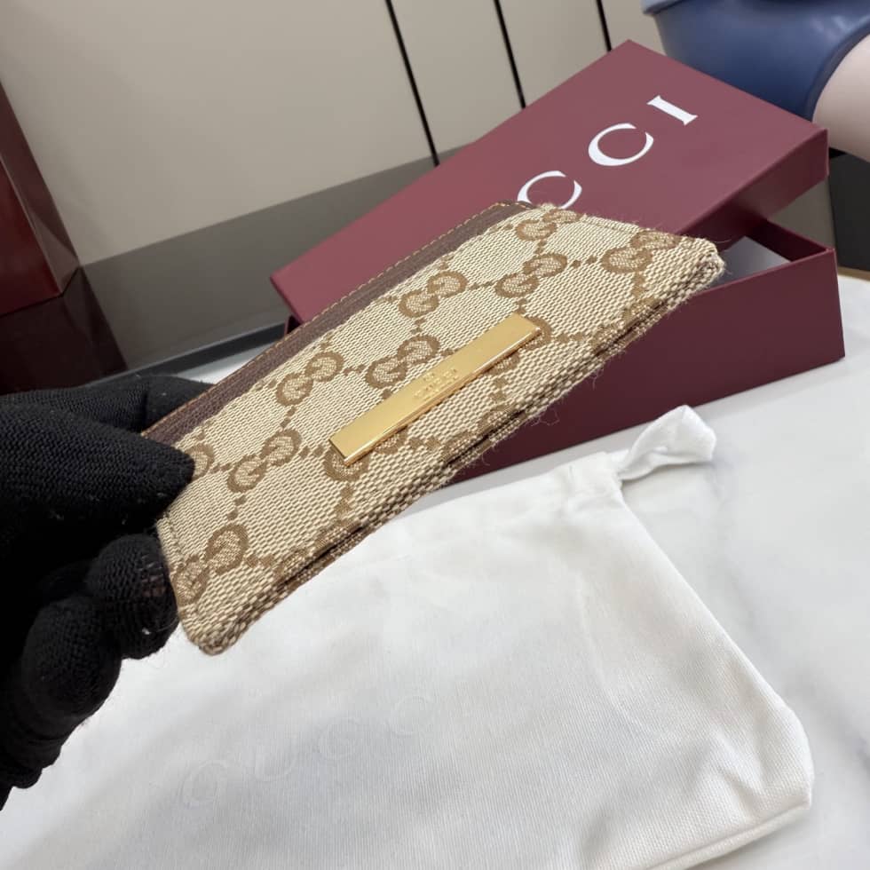 Gucci Logo Plaque Card Case Sand Brown 875795_6_156161 Gucci Logo Plaque Card Case Sand Brown 875795