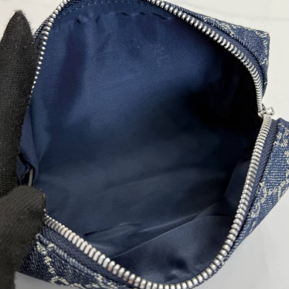 Gucci Medium Denim Cosmetic Case With Gucci Plaque_7_156471 Gucci Medium Denim Cosmetic Case With Gucci Plaque