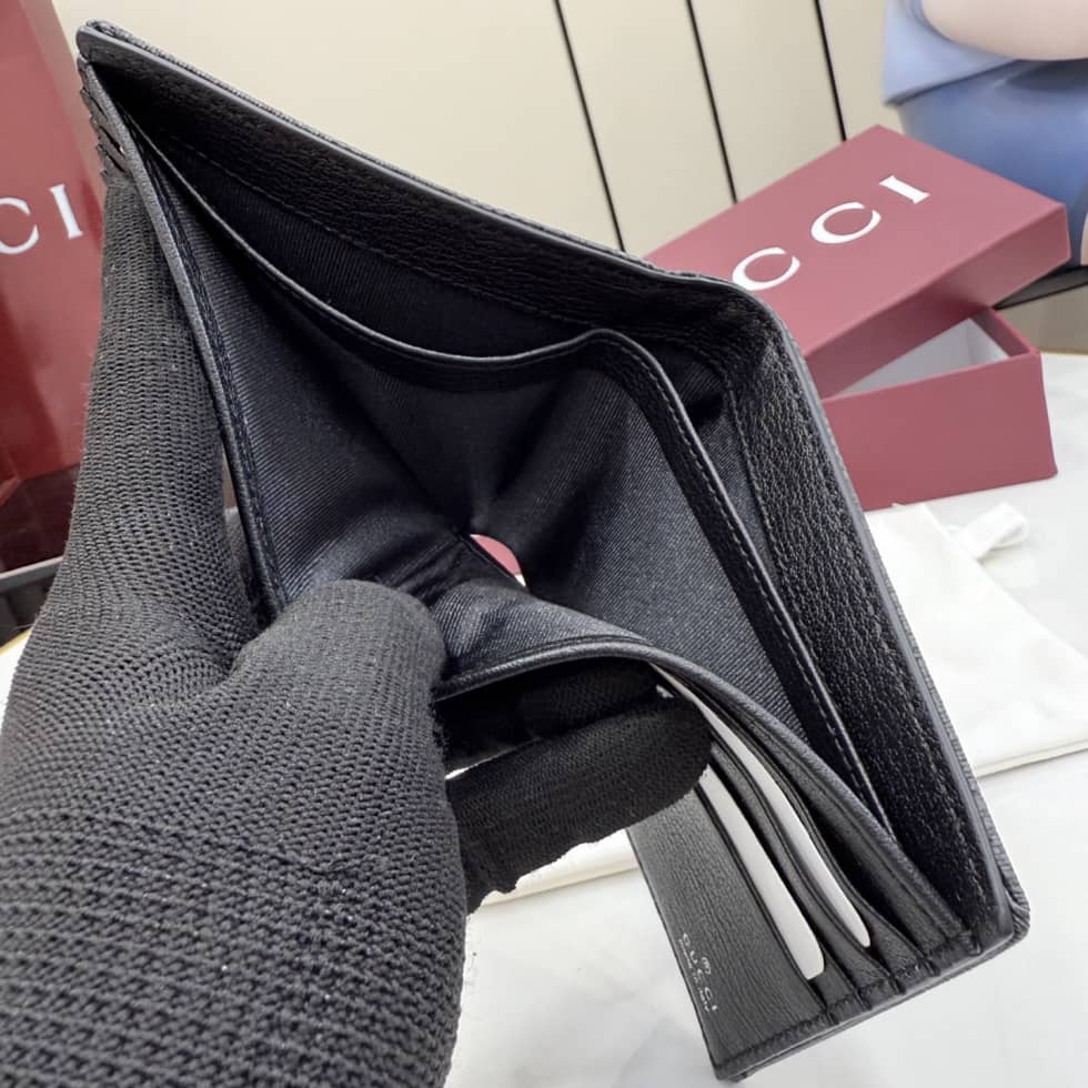 Gucci Essence Classic Black Bi-fold Wallet 876390_6_156851 Gucci Essence Classic Black Bi-fold Wallet 876390