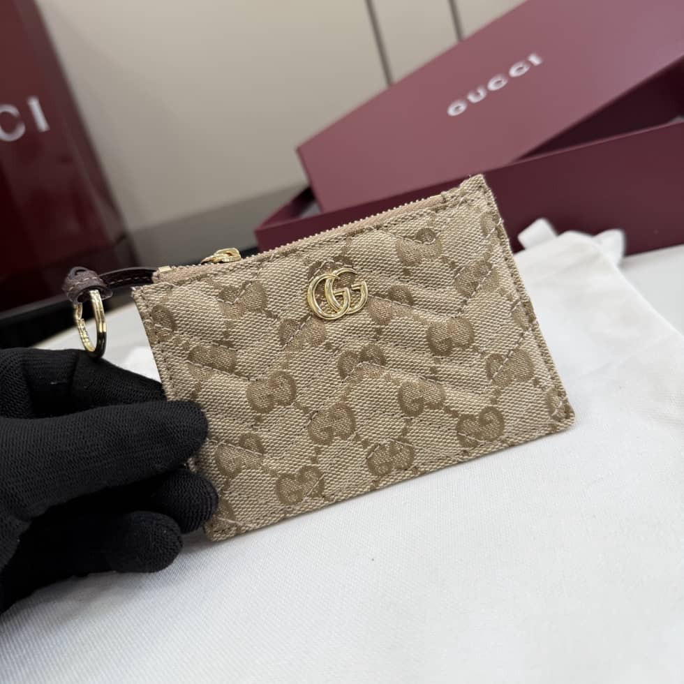 Gucci GG Marmont Zip Key Pouch Beige 837747_4_157371 Gucci GG Marmont Zip Key Pouch Beige 837747