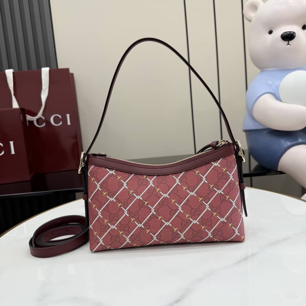 Gucci GG Emblem Canvas Small Red Shoulder Bag_1_157650 Gucci GG Emblem Canvas Small Red Shoulder Bag