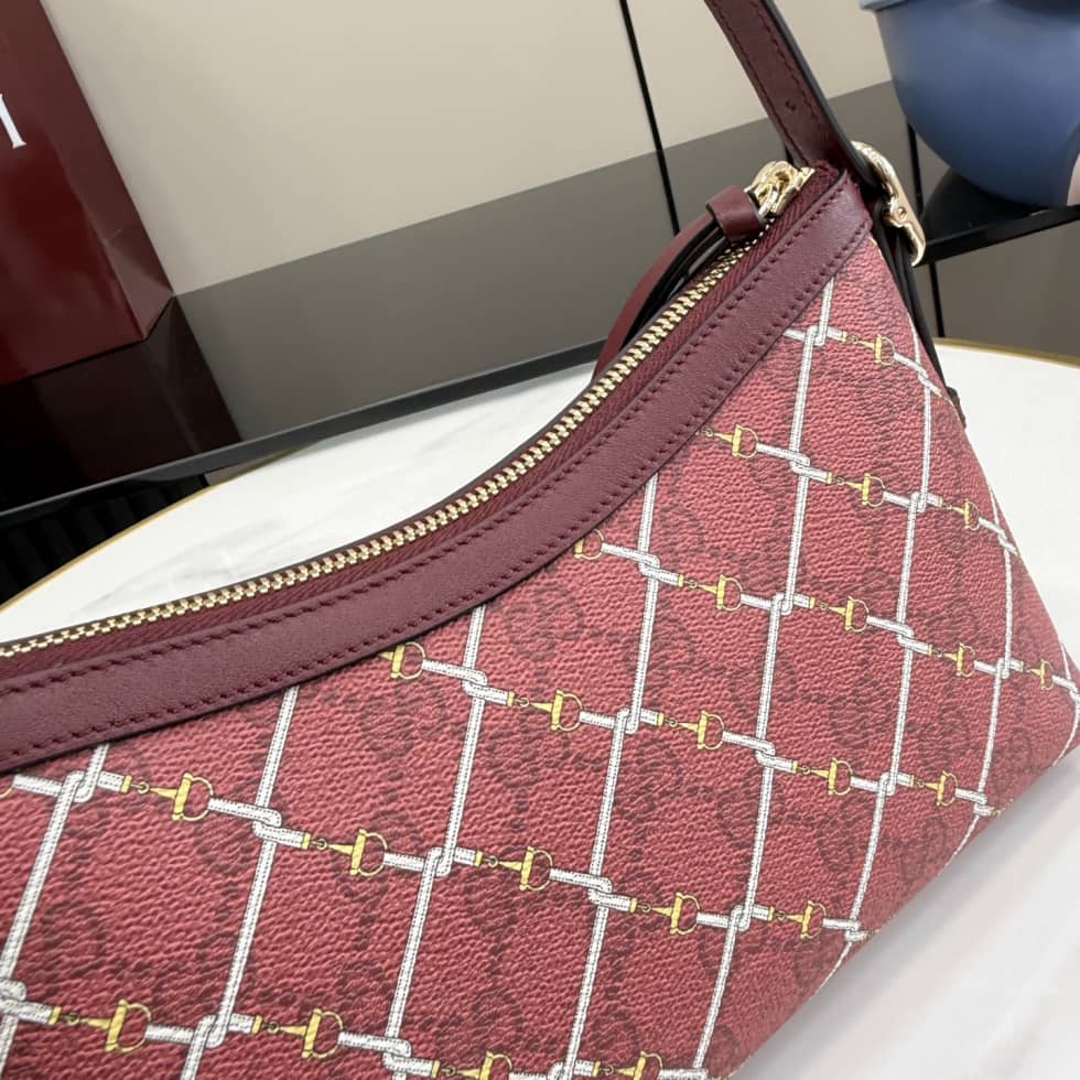 Gucci GG Emblem Canvas Small Red Shoulder Bag_5_157650 Gucci GG Emblem Canvas Small Red Shoulder Bag