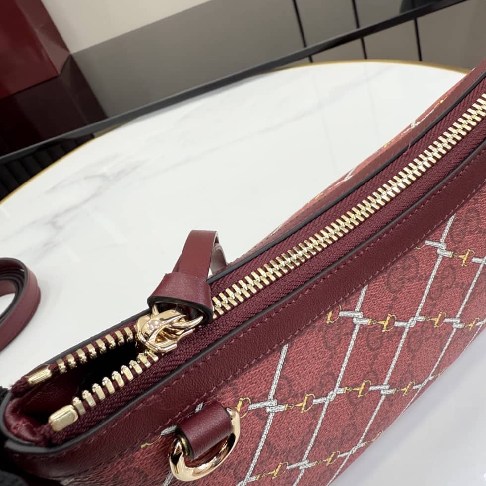 Gucci GG Emblem Canvas Small Red Shoulder Bag_6_157650 Gucci GG Emblem Canvas Small Red Shoulder Bag