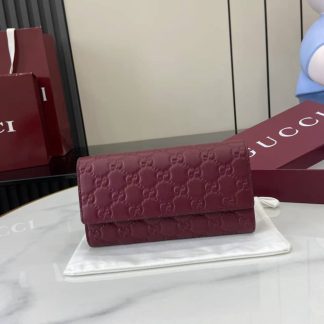 Gucci GG Emblem Red Continental Wallet 847210