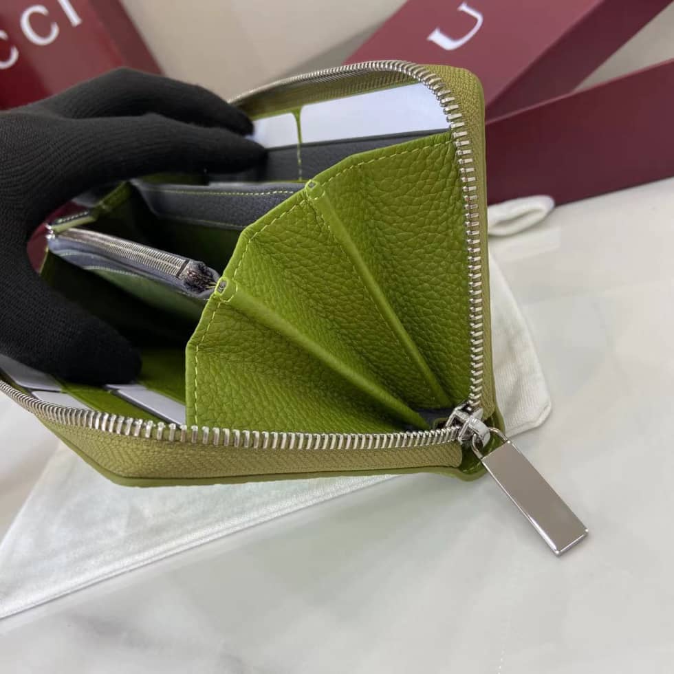 Gucci Leather Green Bi-color Zip Around Wallet_6_159758 Gucci Leather Green Bi-color Zip Around Wallet