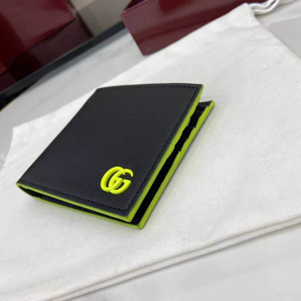 Gucci GG Marmont Bi-fold Wallet Black Green 835047_3_159908 Gucci GG Marmont Bi-fold Wallet Black Green 835047