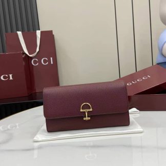 Gucci Softbit Leather Burgundy Continental Wallet