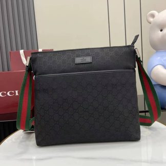 Gucci Mens GG Medium Black Messenger Bag 189751