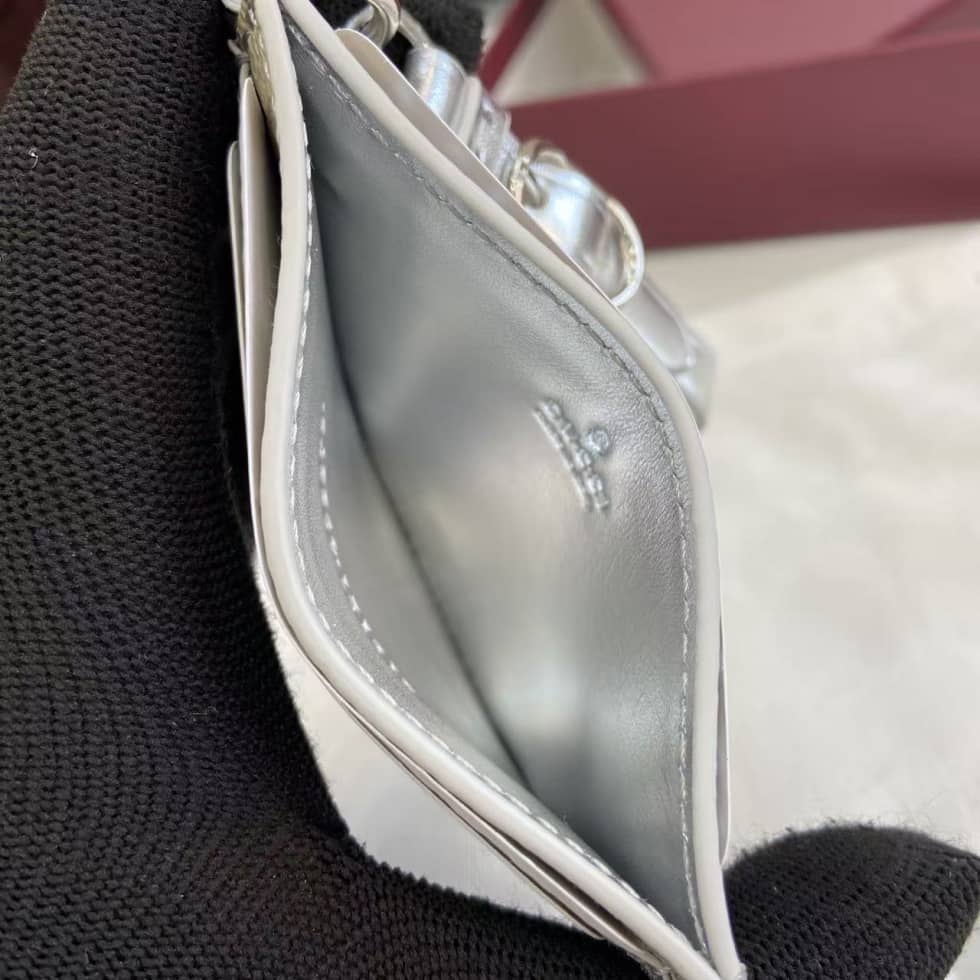 Gucci GG Emblem Beige Silver Card Case 819121_7_163546 Gucci GG Emblem Beige Silver Card Case 819121