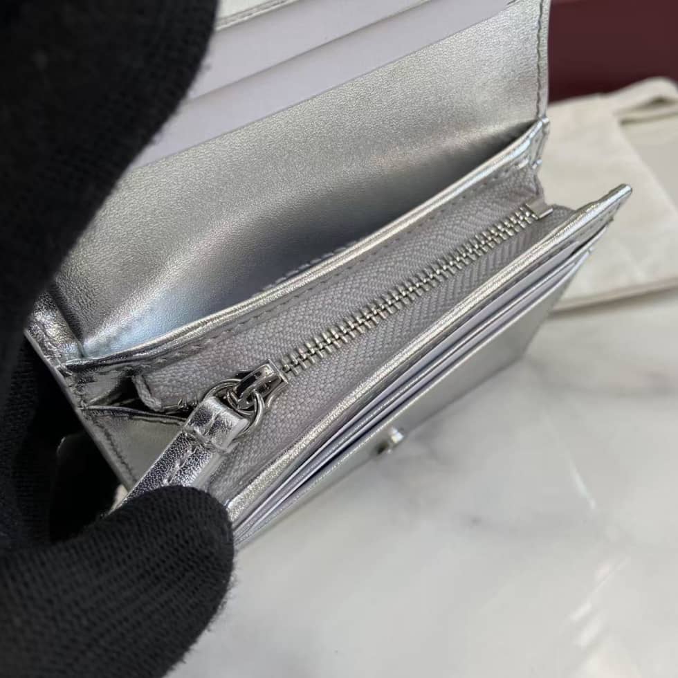 Gucci GG Emblem Small Beige Silver Wallet 820692_8_163556 Gucci GG Emblem Small Beige Silver Wallet 820692