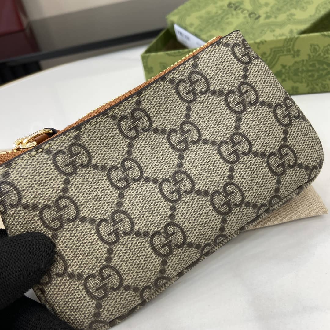 Gucci GG Emblem Beige Brown Key Pouch 819113_5_163876 Gucci GG Emblem Beige Brown Key Pouch 819113