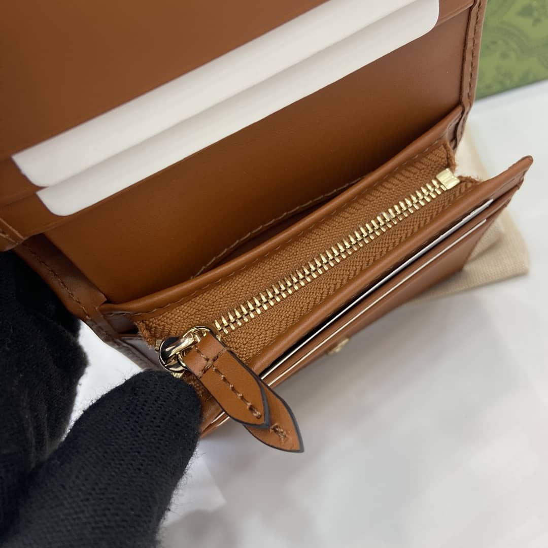 Gucci GG Emblem Small Beige Brown Wallet 820692_6_163896 Gucci GG Emblem Small Beige Brown Wallet 820692